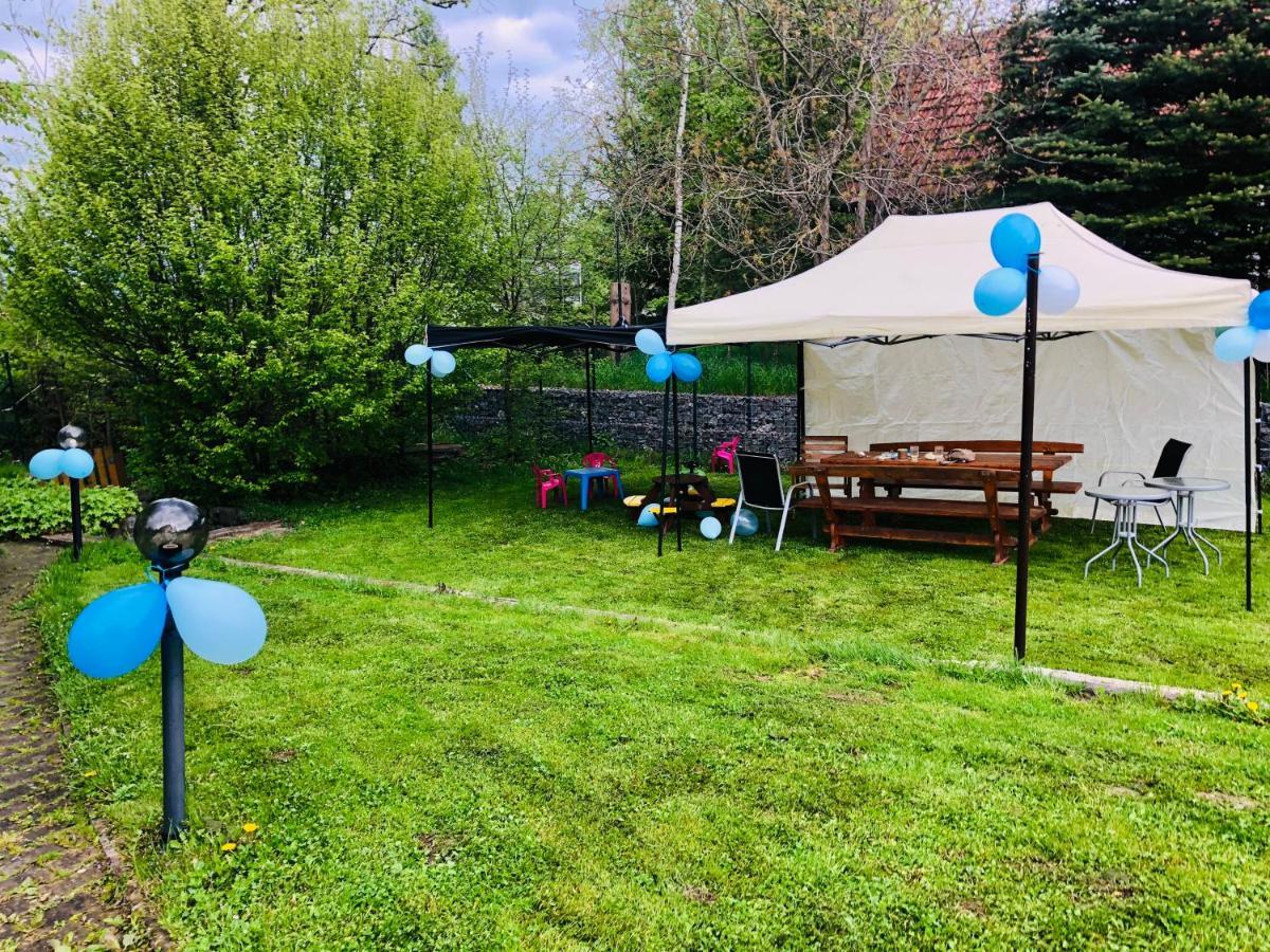 Privat Majo Hotell Liptovský Mikuláš Exteriör bild