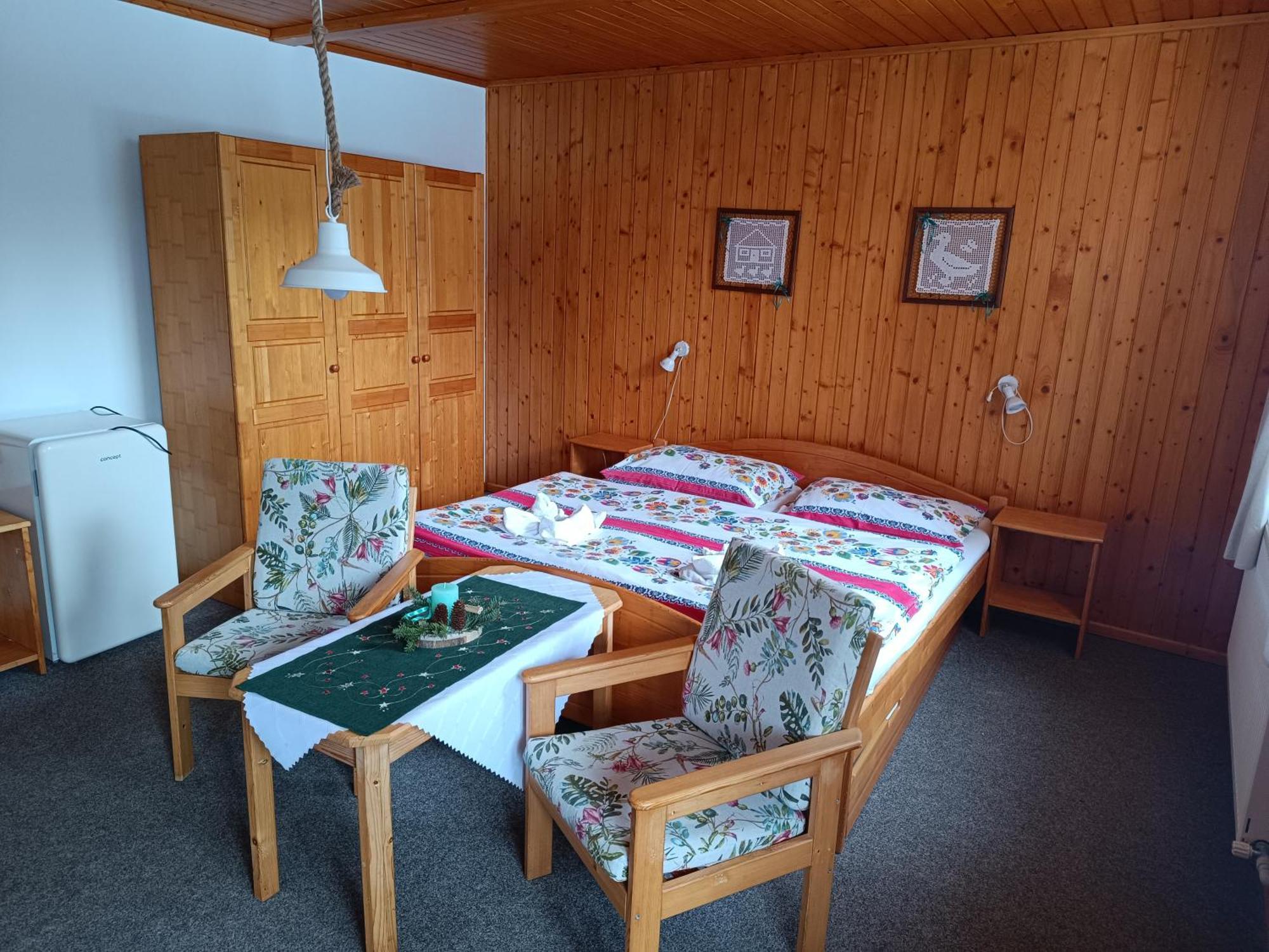 Privat Majo Hotell Liptovský Mikuláš Exteriör bild