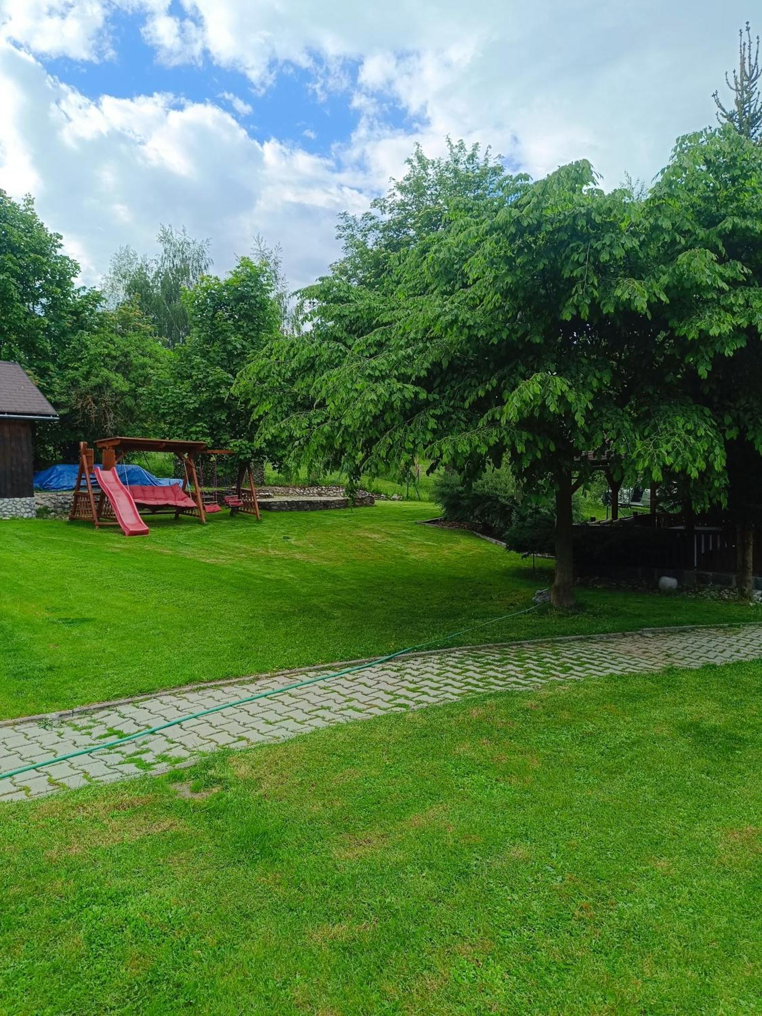 Privat Majo Hotell Liptovský Mikuláš Exteriör bild